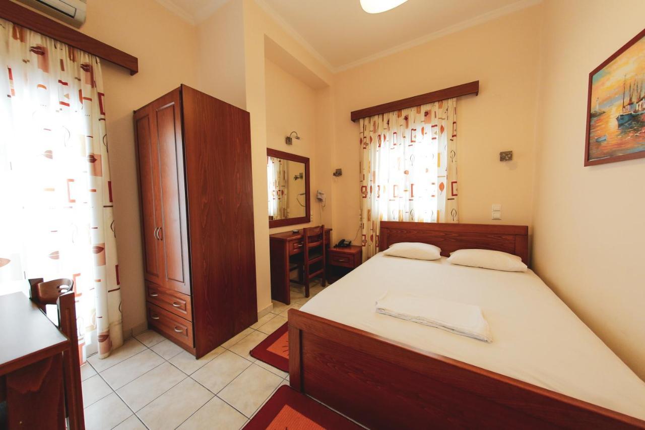 Hotel Ionion Kastro-Kyllini Exterior foto